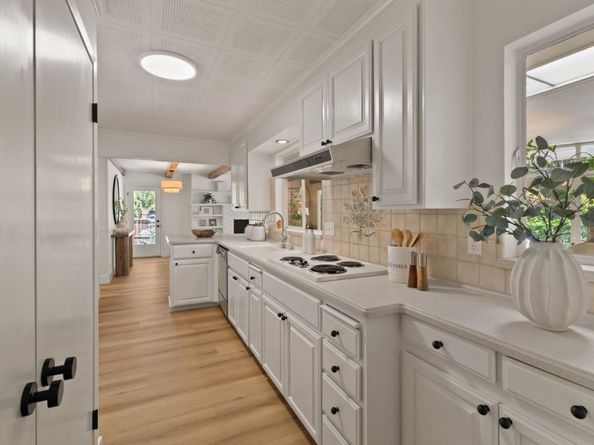 2605 Graceland Avenue, San Carlos CA 94070