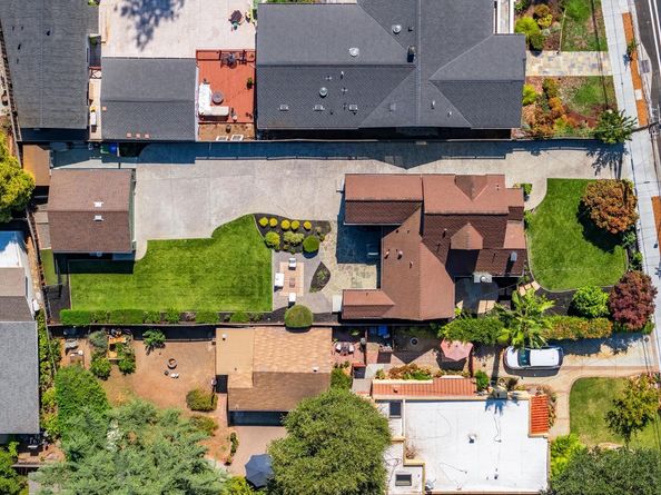 16717 Shannon Road, Los Gatos CA 95032