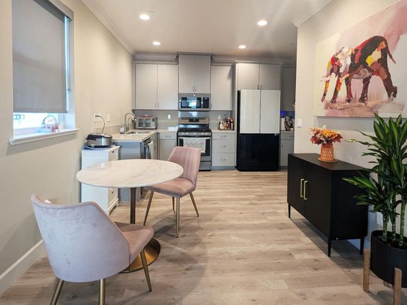2733 Sorano 7, San Jose CA 95111