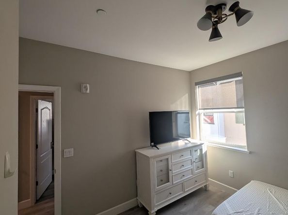 2733 Sorano 7, San Jose CA 95111