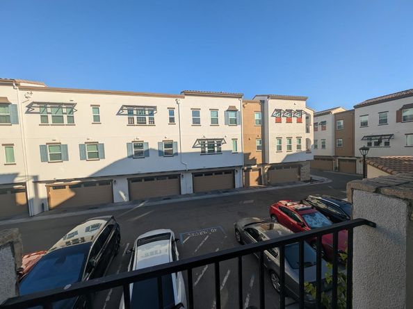 2733 Sorano 7, San Jose CA 95111