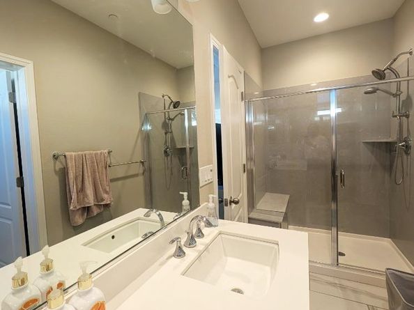2733 Sorano 7, San Jose CA 95111