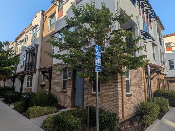 2733 Sorano 7, San Jose CA 95111