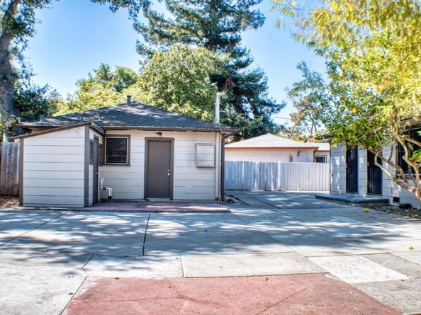 640 Circle Drive, East Palo Alto CA 94303