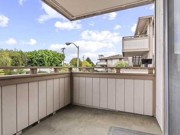 25192 Copa Del Oro Drive 104, Hayward CA 94545