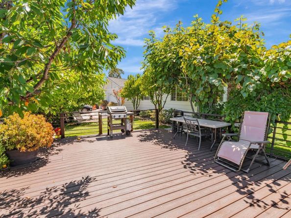 225 W Meadow Drive, Palo Alto CA 94306