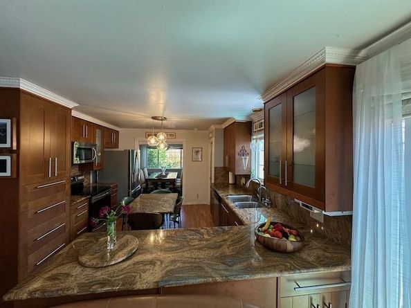 225 W Meadow Drive, Palo Alto CA 94306