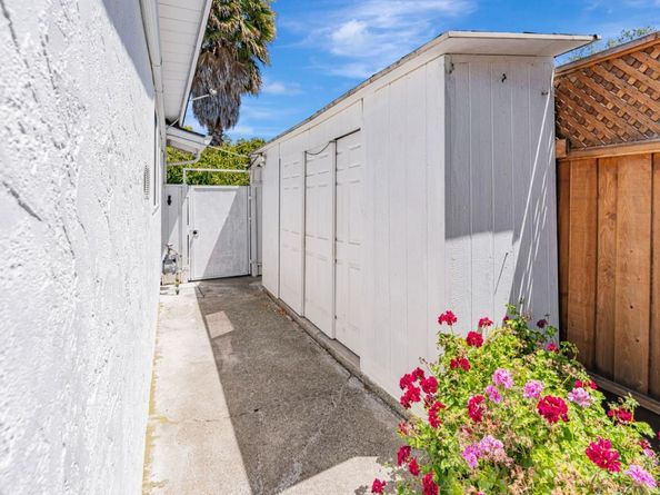 225 W Meadow Drive, Palo Alto CA 94306