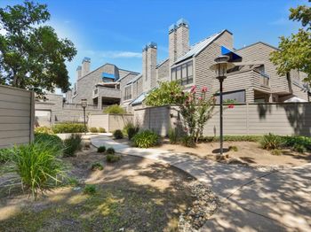 1129 Foxchase Drive