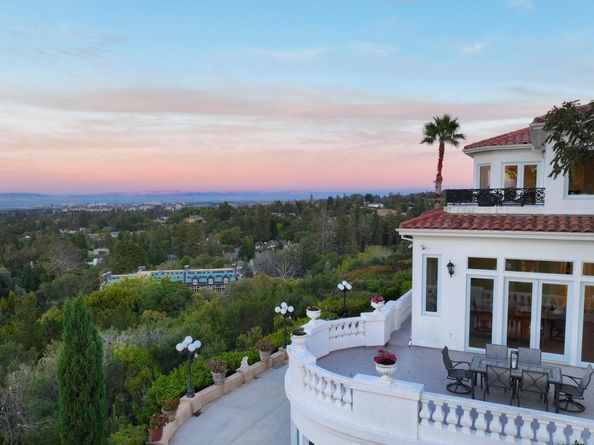 150 New Place Road, Hillsborough CA 94010