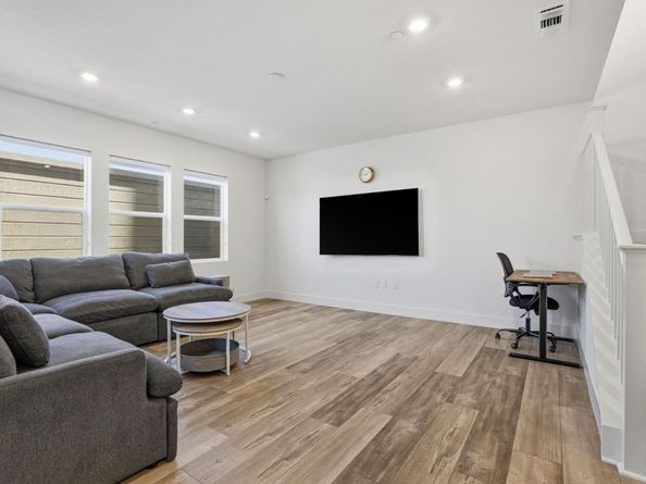6056 Bullion Lane, Dublin CA 94568