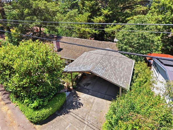 7020 Saroni Drive, Oakland CA 94611