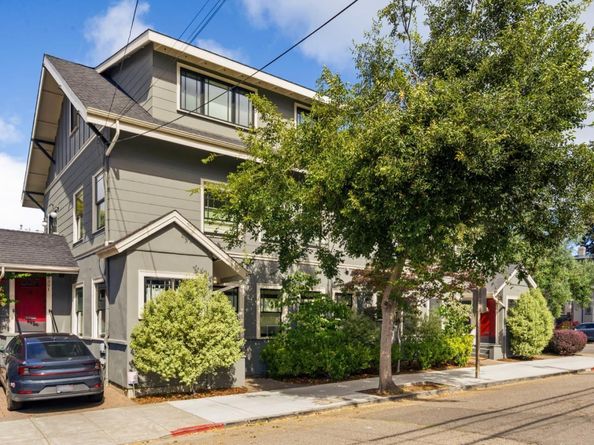 6395 Hillegass Avenue, Oakland CA 94618