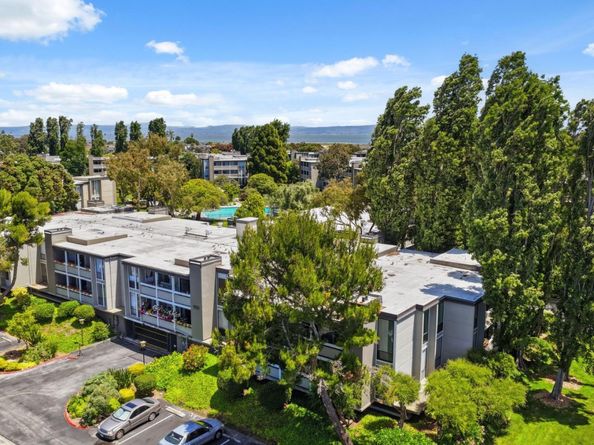 1151 Compass Lane 111, Foster City CA 94404