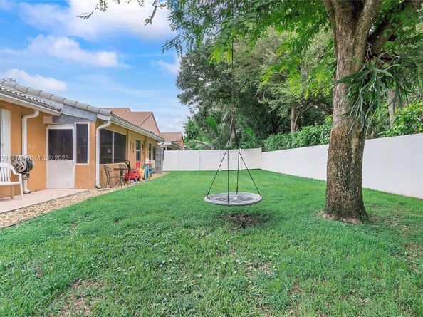 1841 SW 124th Way, Miramar FL 33027