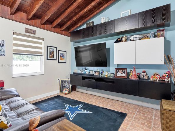 1841 SW 124th Way, Miramar FL 33027