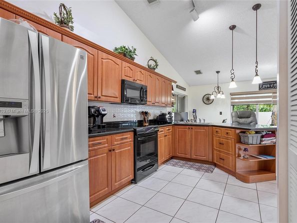 1841 SW 124th Way, Miramar FL 33027