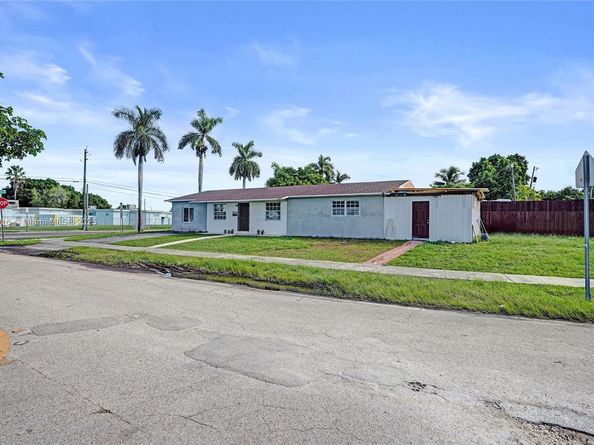16005 SW 107th Ct, Miami FL 33157