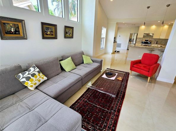 5645 Lakeview Mews Dr, Boynton Beach FL 33437