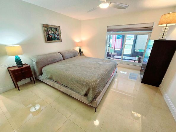 5645 Lakeview Mews Dr, Boynton Beach FL 33437