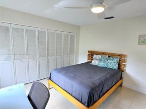 5645 Lakeview Mews Dr, Boynton Beach FL 33437