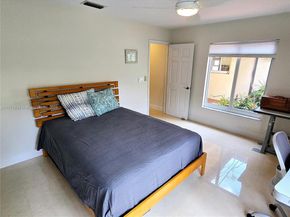 5645 Lakeview Mews Dr, Boynton Beach FL 33437