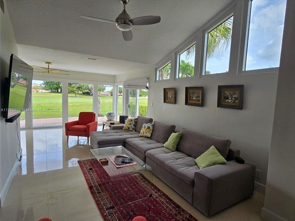 5645 Lakeview Mews Dr, Boynton Beach FL 33437