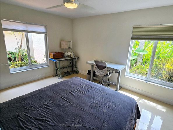 5645 Lakeview Mews Dr, Boynton Beach FL 33437