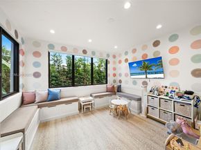 710 + 700 S Shore Dr, Miami Beach FL 33141