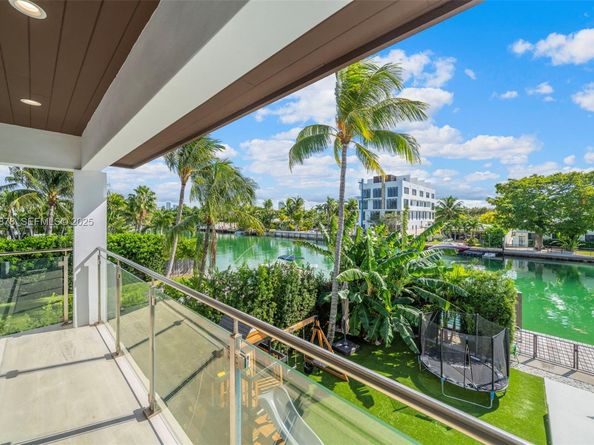 710 + 700 S Shore Dr, Miami Beach FL 33141