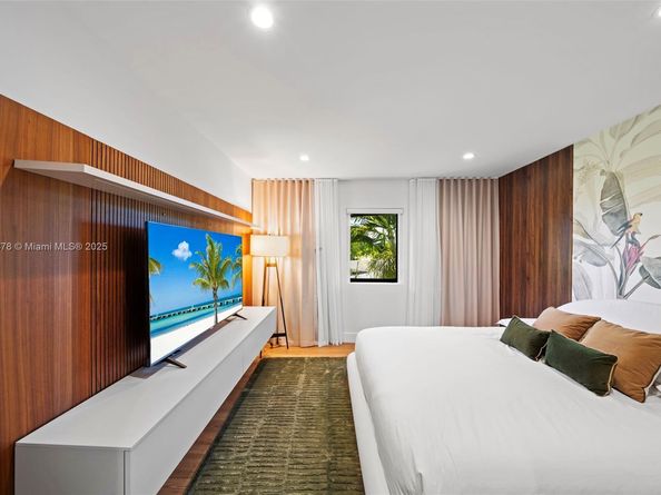 710 + 700 S Shore Dr, Miami Beach FL 33141