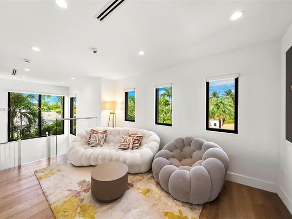 710 + 700 S Shore Dr, Miami Beach FL 33141