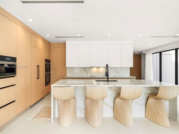 710 + 700 S Shore Dr, Miami Beach FL 33141