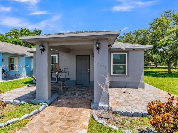 12231 SW 202nd St, Miami FL 33177