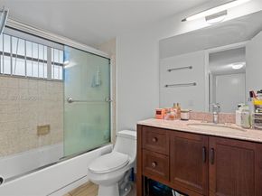 7300 Wayne Ave 217, Miami Beach FL 33141