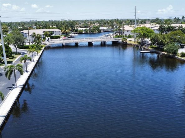 160 Cypress Club Dr 608, Pompano Beach FL 33060