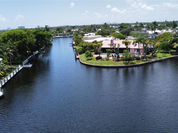 160 Cypress Club Dr 608, Pompano Beach FL 33060