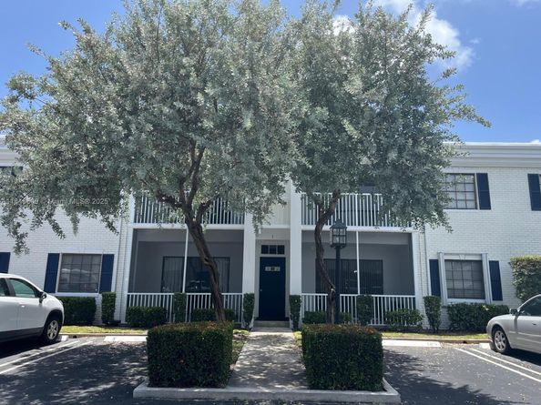 160 Cypress Club Dr 608, Pompano Beach FL 33060