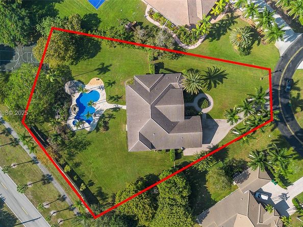 13253 SW 25th Pl, Davie FL 33325