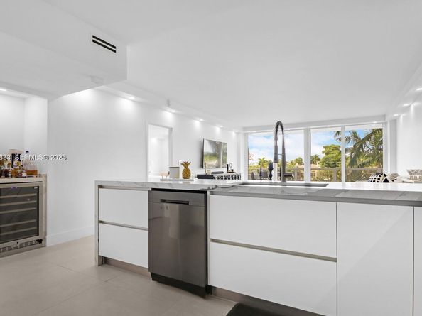 5700 Collins Ave 3J, Miami Beach FL 33140