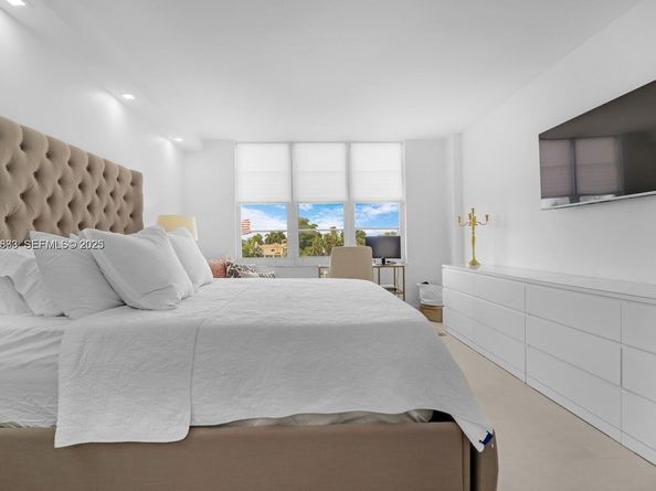 5700 Collins Ave 3J, Miami Beach FL 33140