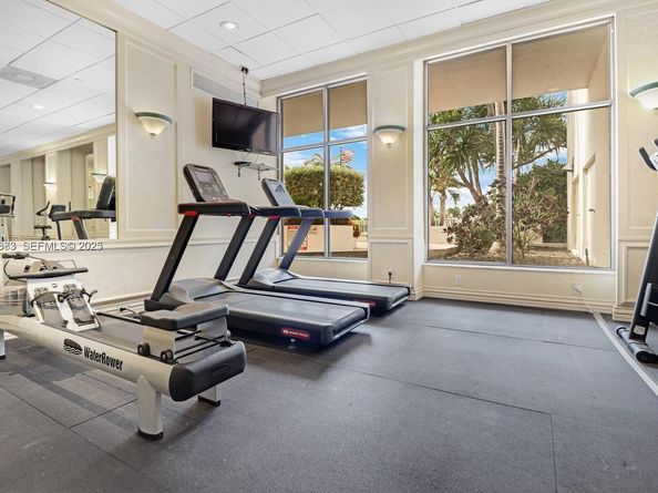 5700 Collins Ave 3J, Miami Beach FL 33140