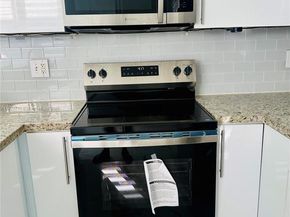 18961 NW 22nd St, Pembroke Pines FL 33029