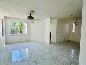 18961 NW 22nd St, Pembroke Pines FL 33029