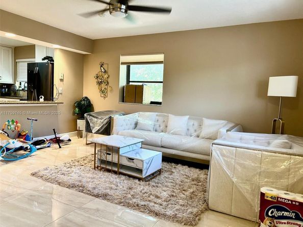 7735 NW 79th Ave 315, Tamarac FL 33321