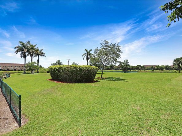 1585 SE 20th Rd, Homestead FL 33035
