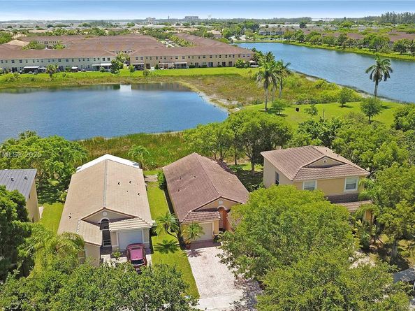 1585 SE 20th Rd, Homestead FL 33035