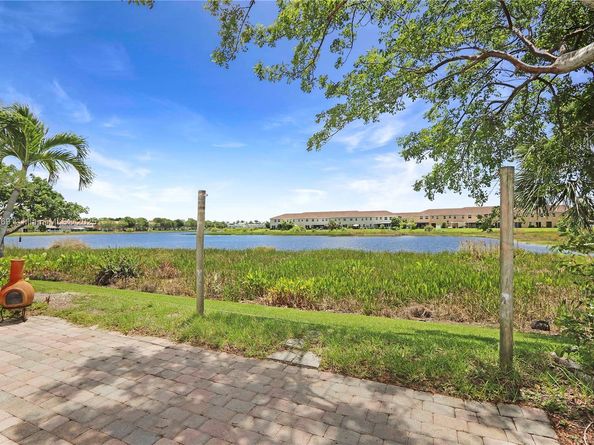 1585 SE 20th Rd, Homestead FL 33035