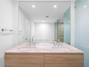 2900 NE 7th Ave 1402, Miami FL 33137