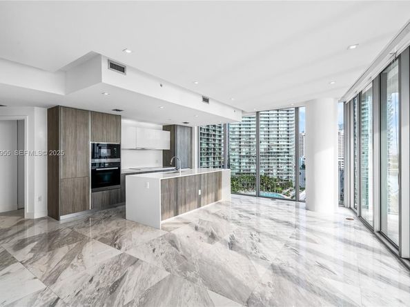 2900 NE 7th Ave 1402, Miami FL 33137